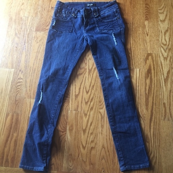 Woman’s straight skinny jeans rewash size 7 good used condition - Picture 2 of 8